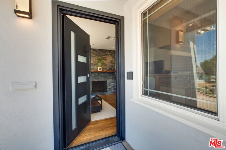 7724 Shady Cove Avenue, Burbank, California 91504