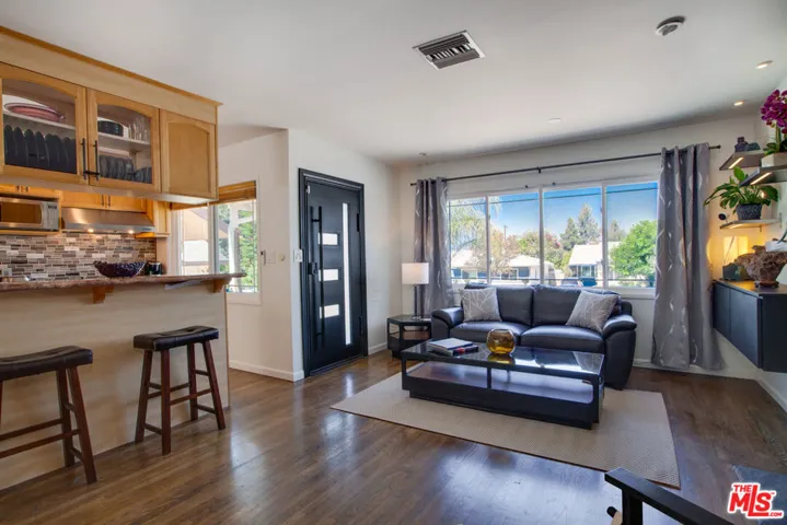 7724 Shady Cove Avenue, Burbank, California 91504