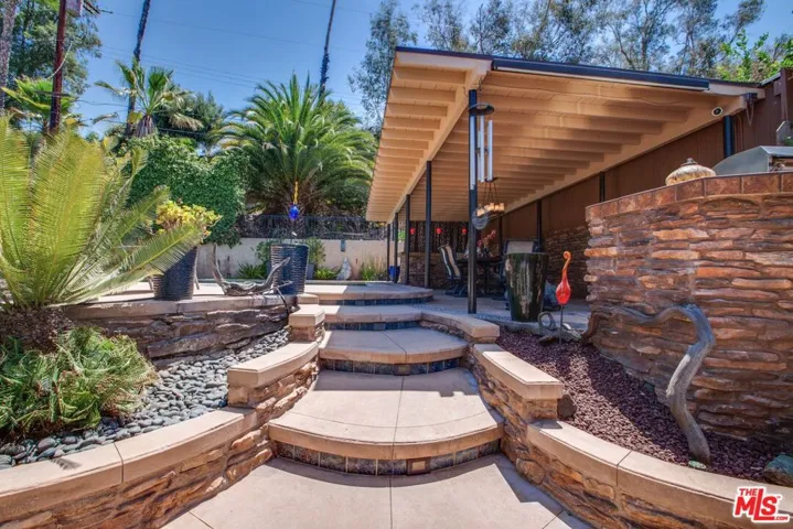7724 Shady Cove Avenue, Burbank, California 91504