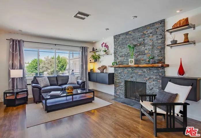7724 Shady Cove Avenue, Burbank, California 91504