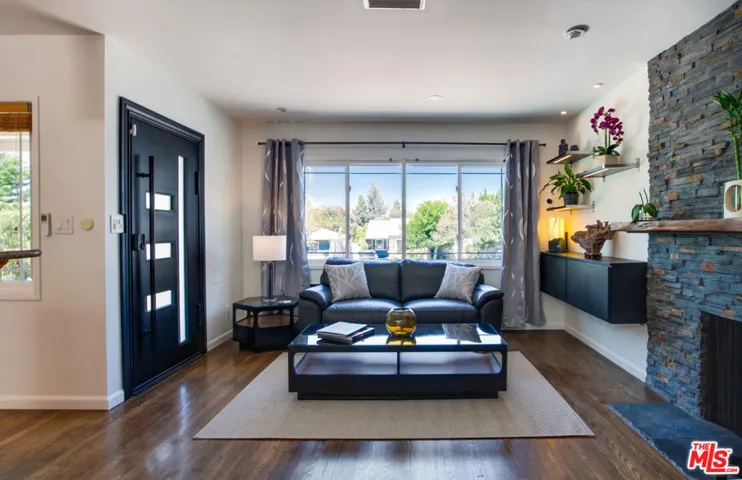 7724 Shady Cove Avenue, Burbank, California 91504