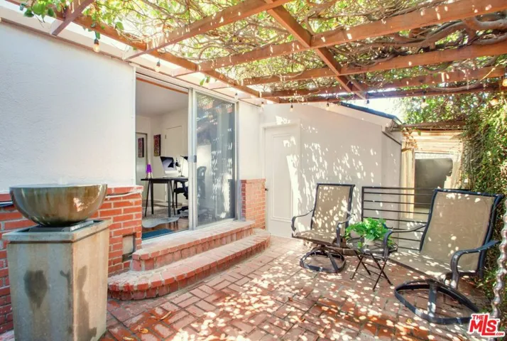7724 Shady Cove Avenue, Burbank, California 91504