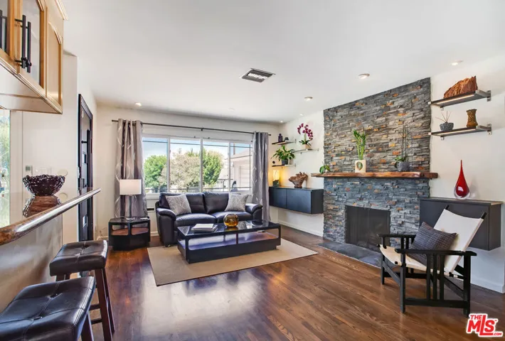 7724 Shady Cove Avenue, Burbank, California 91504