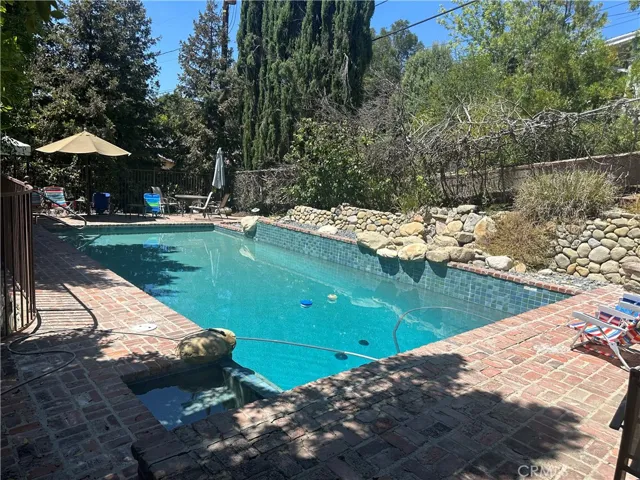 4898 Reforma Rd, Woodland Hills, California 91364
