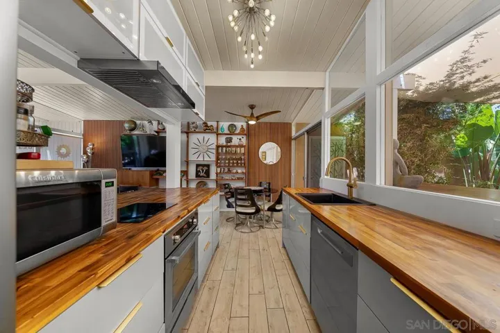 3341 Tropicana Drive, Oceanside, California 92054