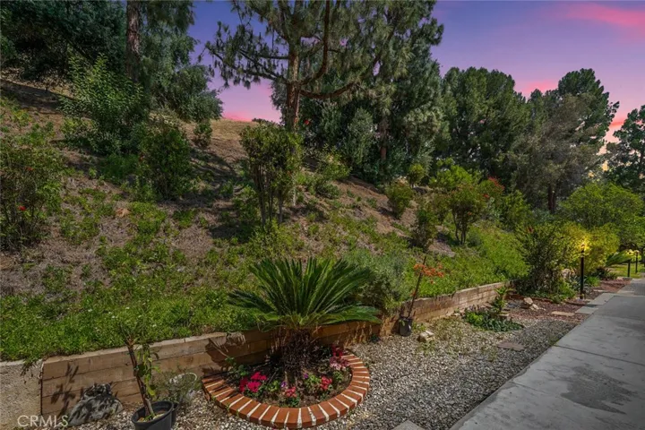 9735 Via Roma, Burbank, California 91504