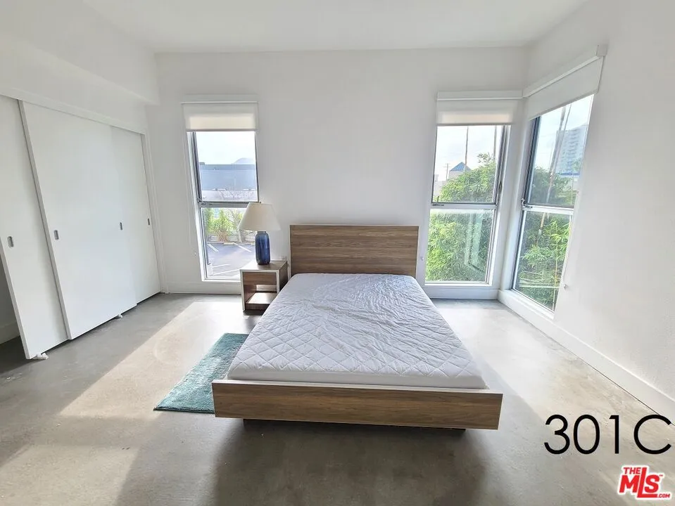 4210 Del Rey Ave