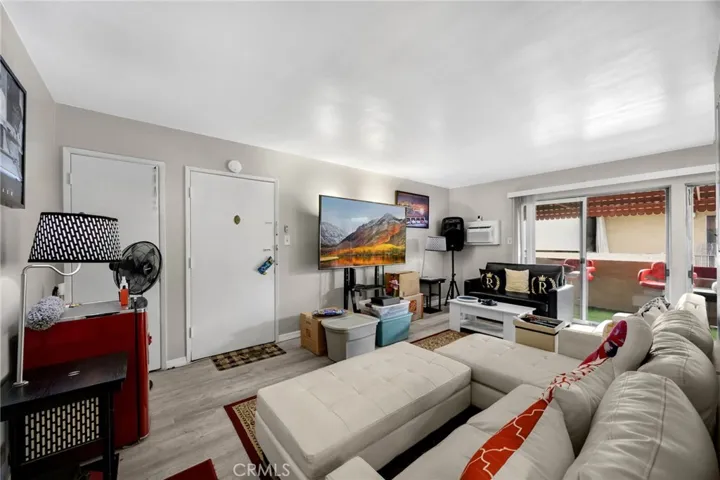 440 Chestnut 2c, Long Beach, California 90802
