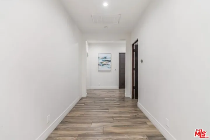 17520 Embassy Drive, Los Angeles, California 91316