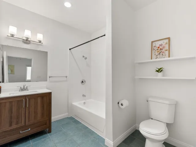 2650 Broadway 107, San Diego, California 92102