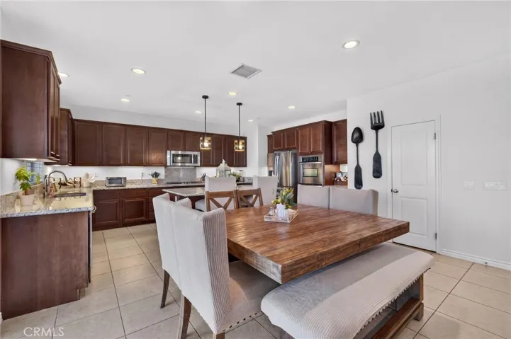 45936 Camino Rubi, Temecula, California 92592