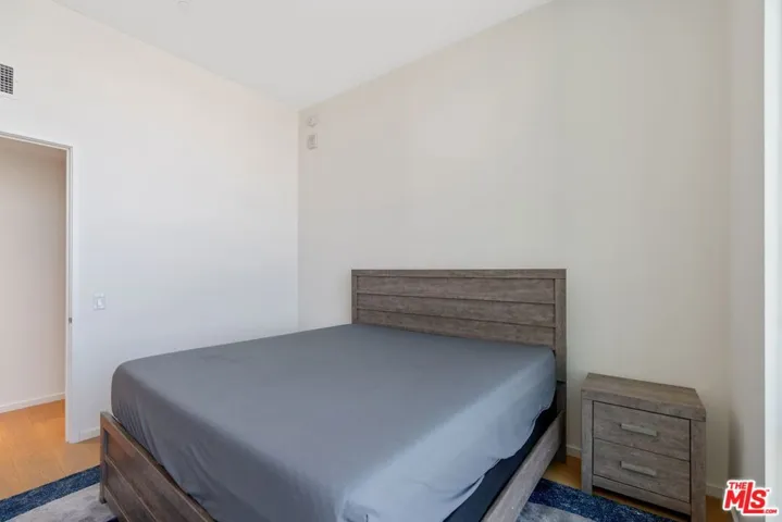 877 Francisco Street 4202, Los Angeles, California 90017