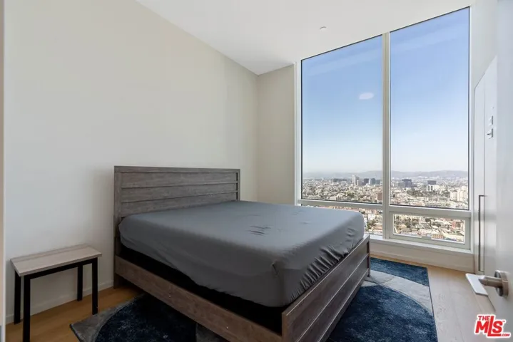 877 Francisco Street 4202, Los Angeles, California 90017