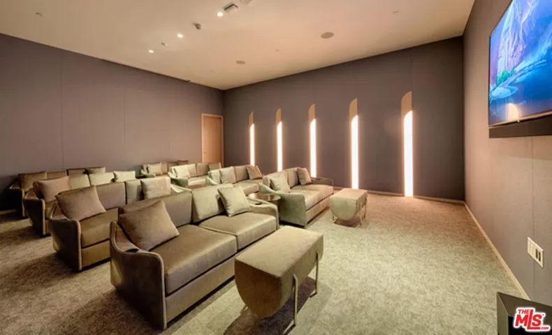 877 Francisco Street 4202, Los Angeles, California 90017
