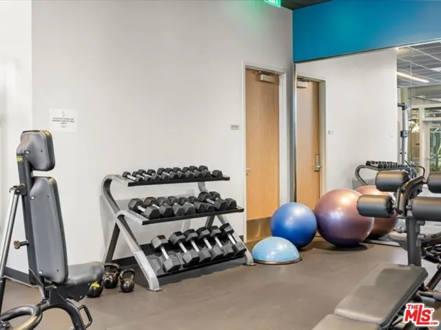 877 Francisco Street 4202, Los Angeles, California 90017