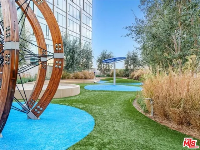 877 Francisco Street 4202, Los Angeles, California 90017