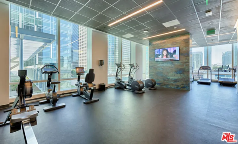 877 Francisco Street 4202, Los Angeles, California 90017