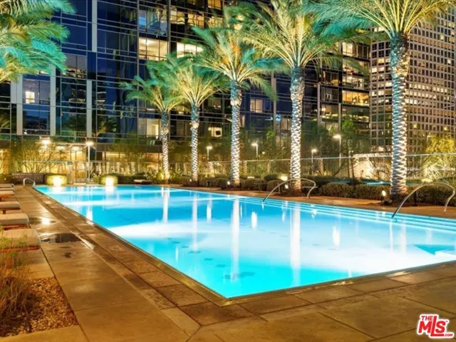 877 Francisco Street 4202, Los Angeles, California 90017