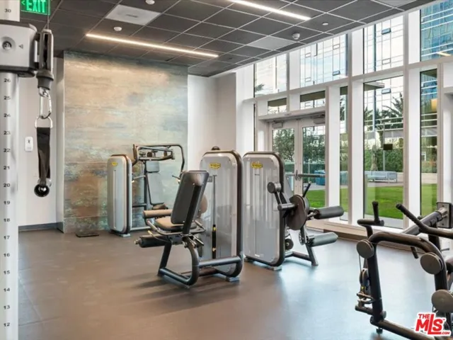 877 Francisco Street 4202, Los Angeles, California 90017
