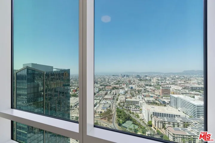 877 Francisco Street 4202, Los Angeles, California 90017