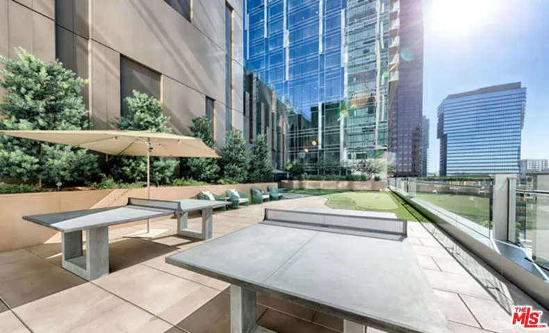 877 Francisco Street 4202, Los Angeles, California 90017