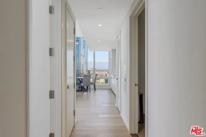 877 Francisco Street 4202, Los Angeles, California 90017