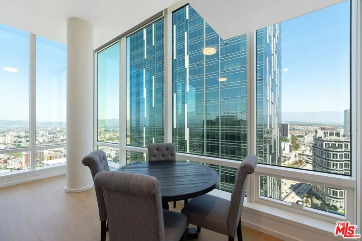 877 Francisco Street 4202, Los Angeles, California 90017