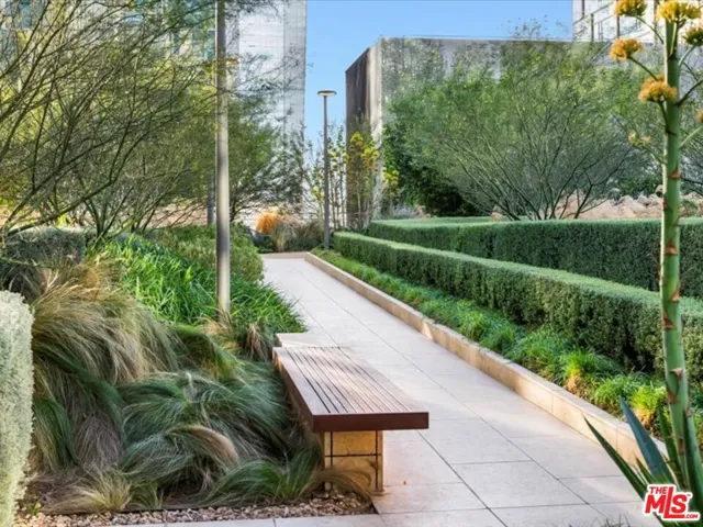 877 Francisco Street 4202, Los Angeles, California 90017