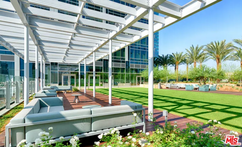 877 Francisco Street 4202, Los Angeles, California 90017