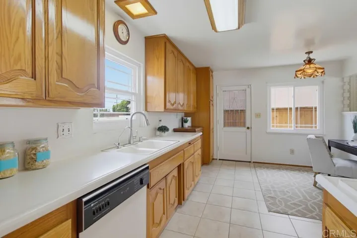 2638 Murray Ridge Road, San Diego, California 92123