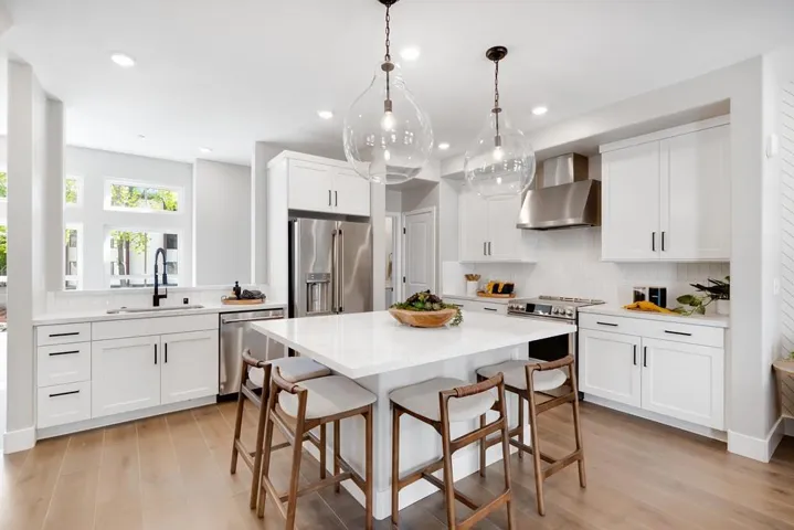 2112 Latham Street, Mountain View, California 94040