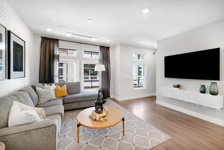2112 Latham Street, Mountain View, California 94040