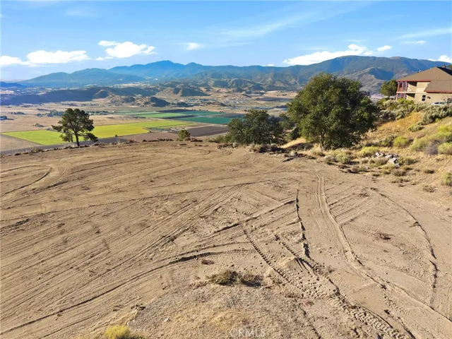 26400 Skyline Drive, Tehachapi, California 93561