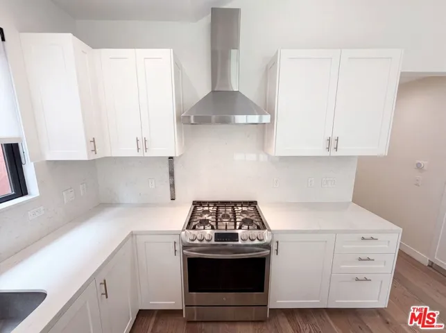 8723 Lookout Mountain Avenue, Los Angeles, California 90046
