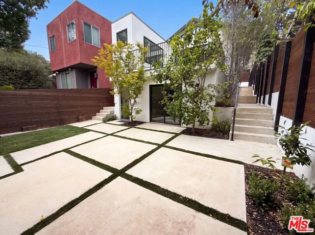 8723 Lookout Mountain Avenue, Los Angeles, California 90046