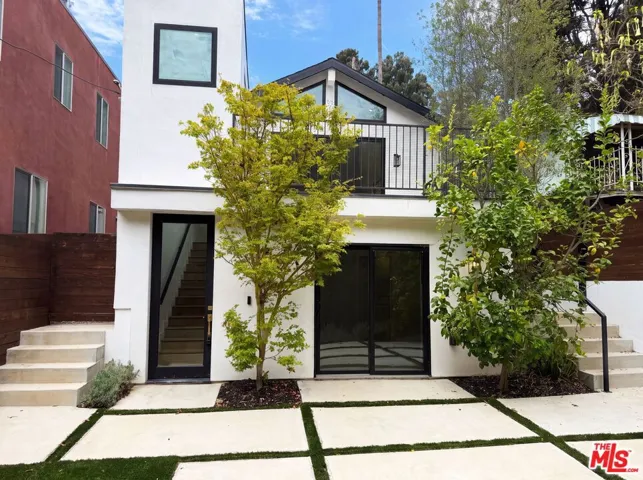 8723 Lookout Mountain Avenue, Los Angeles, California 90046