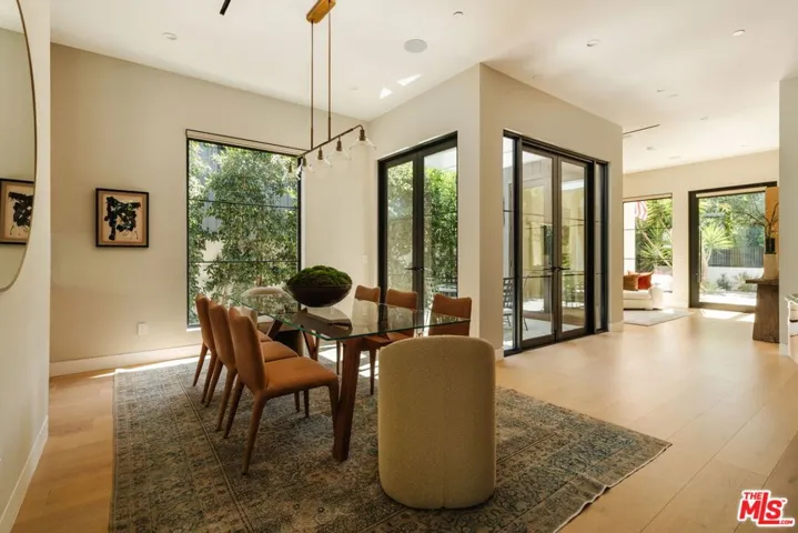 4554 Wortser Avenue, Studio City, California 91604 — photo 4