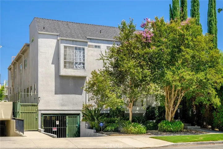4328 Whitsett Avenue, Studio City, California 91604
