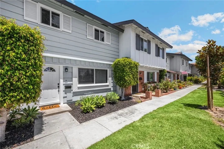 9579 Adams, Huntington Beach, California 92646
