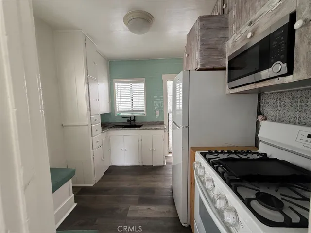 1053 Loma, Hermosa Beach, California 90254