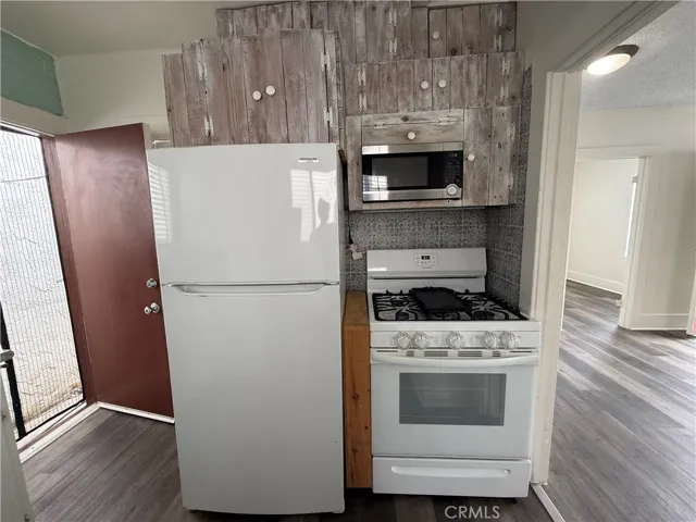 1053 Loma, Hermosa Beach, California 90254