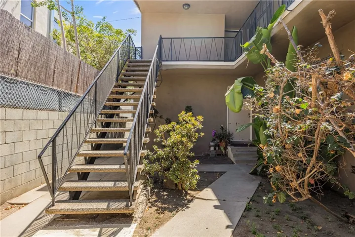 1444 Euclid, Santa Monica, California 90404