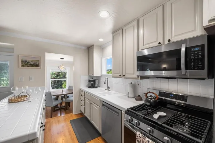 11 Recreation Drive, La Honda, California 94020