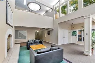 303 Tradewinds Drive 10, San Jose, California 95123