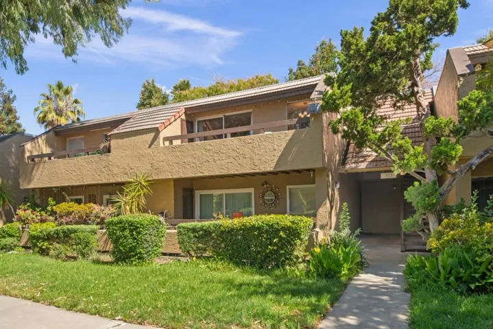 303 Tradewinds Drive 10, San Jose, California 95123