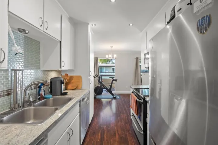 303 Tradewinds Drive 10, San Jose, California 95123