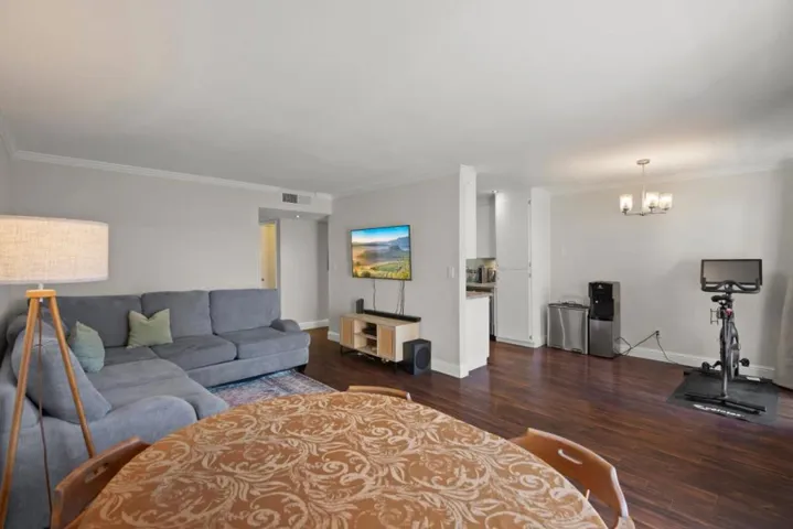 303 Tradewinds Drive 10, San Jose, California 95123