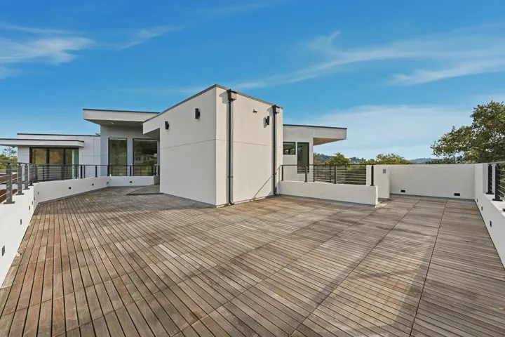 10 Notre Dame Place, Belmont, California 94002