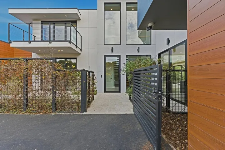10 Notre Dame Place, Belmont, California 94002