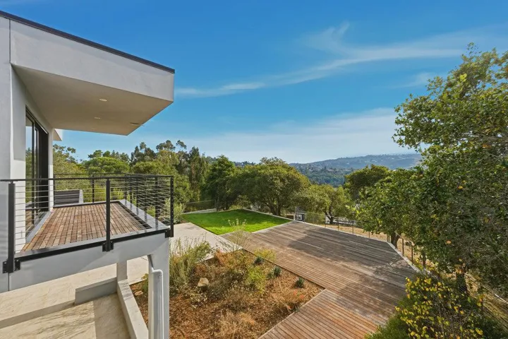 10 Notre Dame Place, Belmont, California 94002
